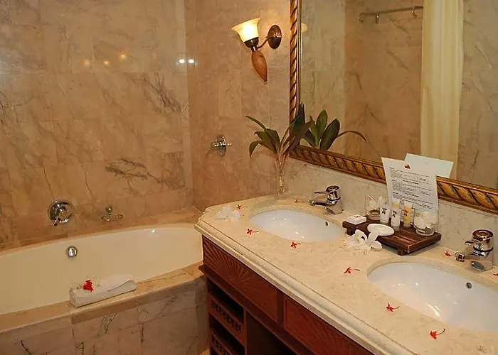 Sunset Hotel 4*